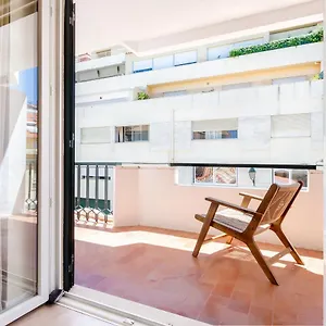 https://cascais-bay-terrace-2750-502.hotels-lisbon-portugal.com